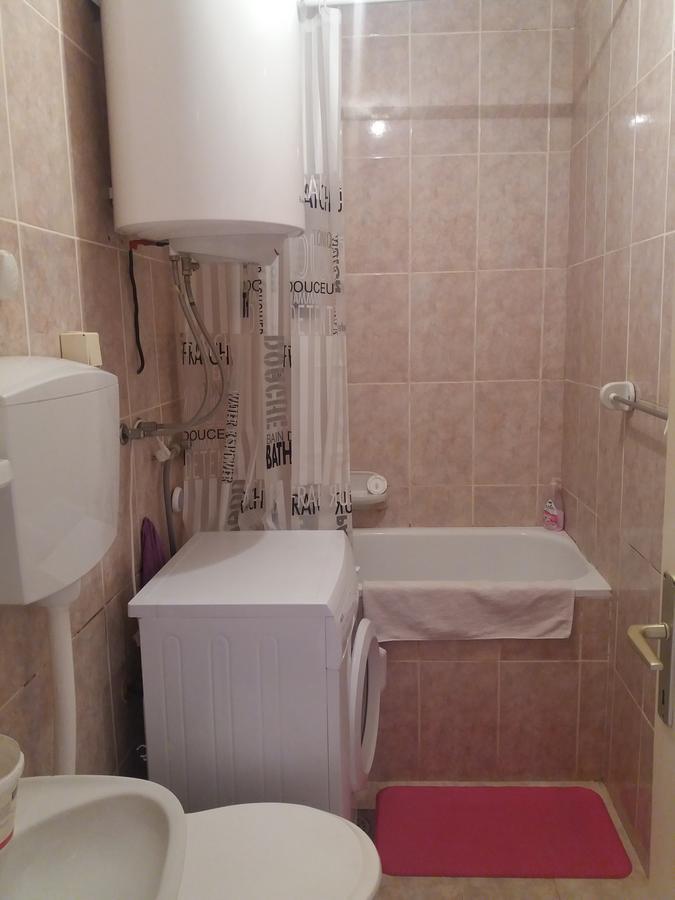 Apartment One Bedroom 500m From The *